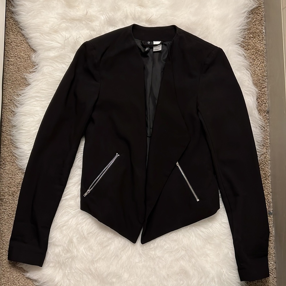 H&M black blazer with zippers. Size US 2